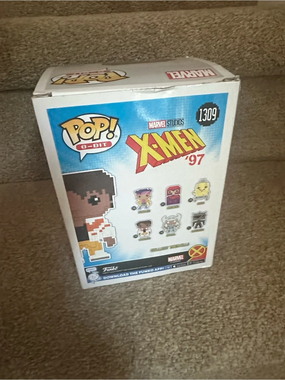 Funko 8-Bit Roberto Vinyl Figure - Brown, Yellow, Orange, White, Black